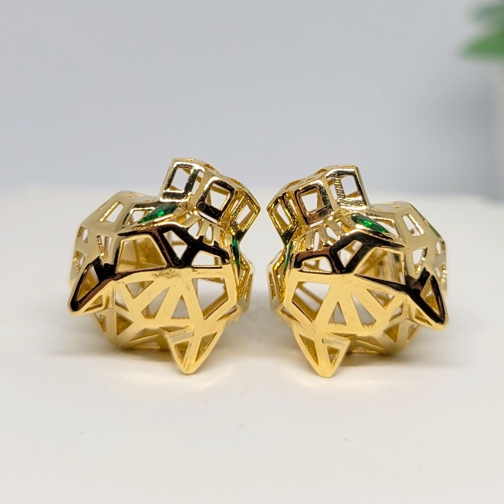 18K Solid Gold Panther Stud Earrings - Picture 5 of 12